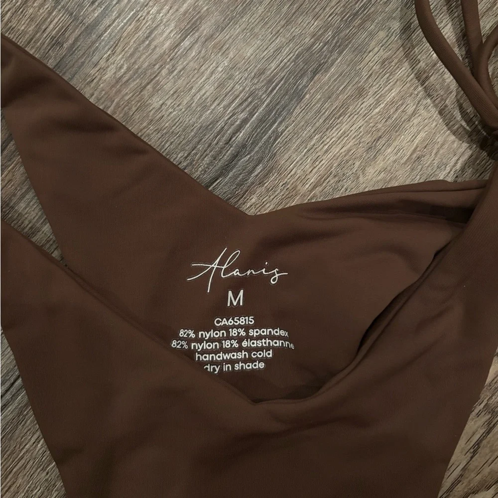 Brown string bikini - Picture 2 of 3